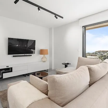 Discover Luxury Living In Estepona's Oasis-rdr467 דירה *
