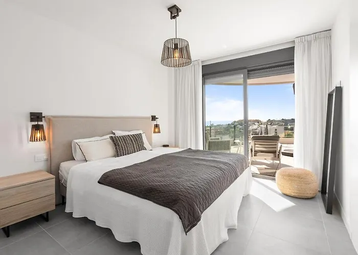 Discover Luxury Living In Estepona's Oasis-rdr467